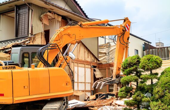 建物解体の最適な作業プランをご提供いたします | 荒尾市で安心安全な足場を施工している株式会社 小宮建設